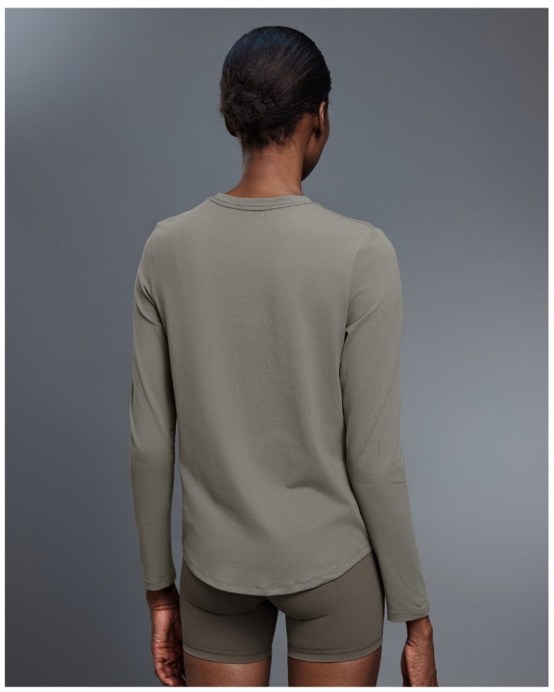 VELA | Premium Long Sleeve Curved Hem T-Shirt